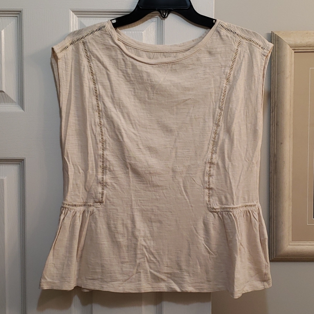 🔵 Banana Republic Malibu Tee